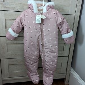 NWT Baby Girl Snow Suit Size 6-9 Months
